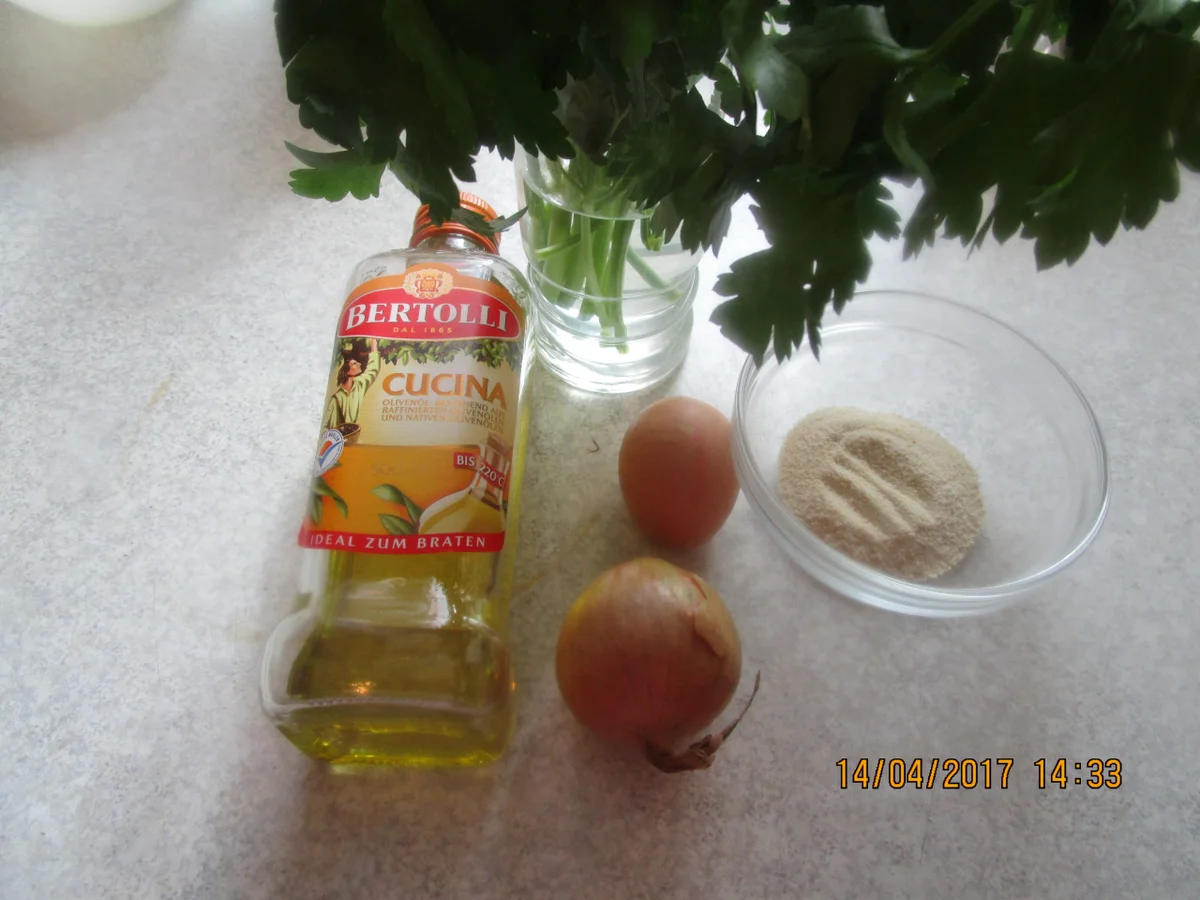 Cevapcici mit Djuvec-Reis und scharfen roten Zwiebeln - Rezept - Bild Nr. 2593