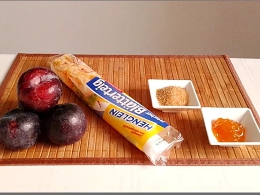 Pflaumen-Blätterteig-Rosen als Dessert - Rezept - Bild Nr. 2595