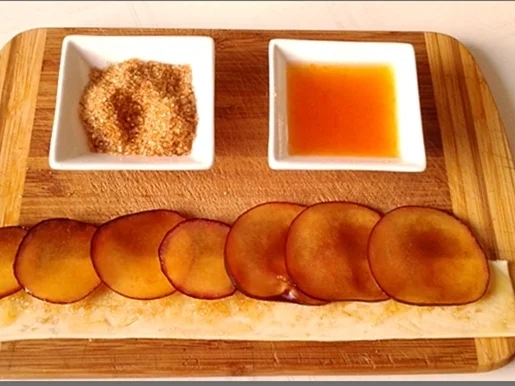 Pflaumen-Blätterteig-Rosen als Dessert - Rezept - Bild Nr. 2601