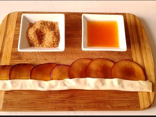 Pflaumen-Blätterteig-Rosen als Dessert - Rezept - Bild Nr. 2602