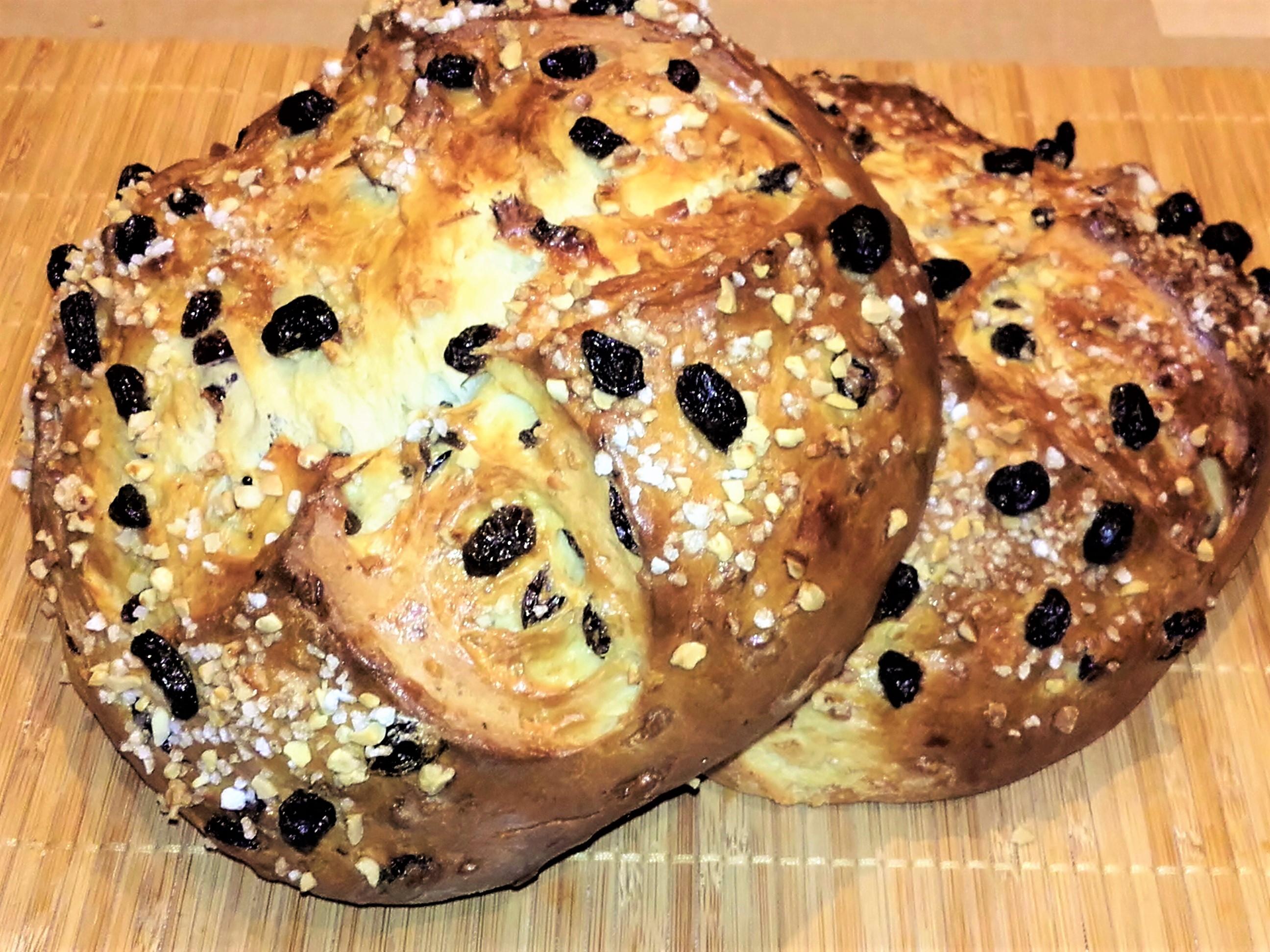 Bilder für Osterbrot ...sollte beim Oster-Brunch/Frühstück nicht fehlen...auch als Mitbringsel sehr schön... - Rezept