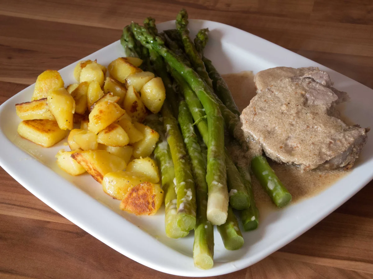Ostern 2017: Lammkeule mit Polenta und Bohnen - Rezept - Bild Nr. 2679