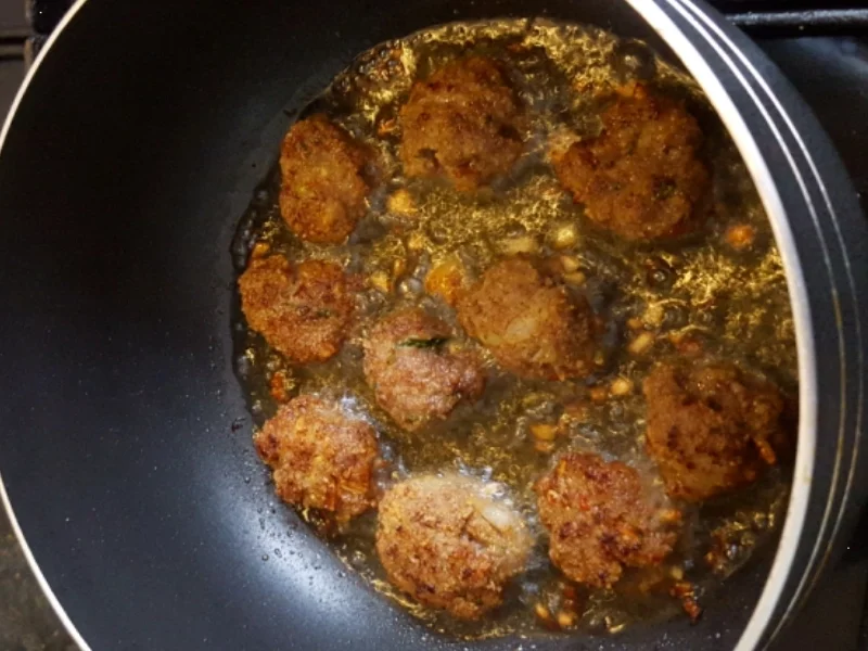 Rezept: Asiatische Mini-Buletten Bild Nr. 2605 Asiatische Mini-Buletten - Rezept - Bild Nr. 2605