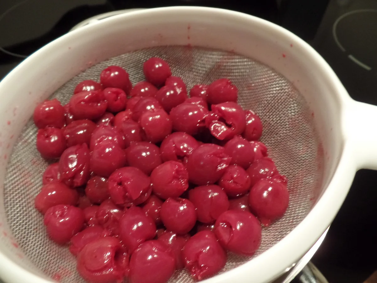 Rezept: Schwarzwälder-Käsekuchen Bild Nr. 2623 Schwarzwälder-Käsekuchen - Rezept - Bild Nr. 2623