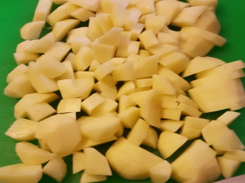 Rezept: Curry-Kartoffel-Mais-Hähnchenbrustfilet-Suppe Bild Nr. 2638 Curry-Kartoffel-Mais-Hähnchenbrustfilet-Suppe - Rezept - Bild Nr. 2638