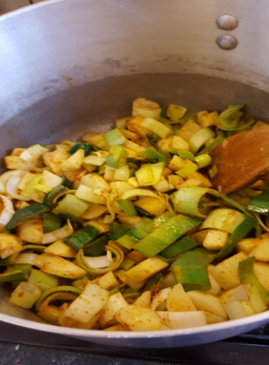 Curry-Kartoffel-Mais-Hähnchenbrustfilet-Suppe - Rezept - Bild Nr. 2642