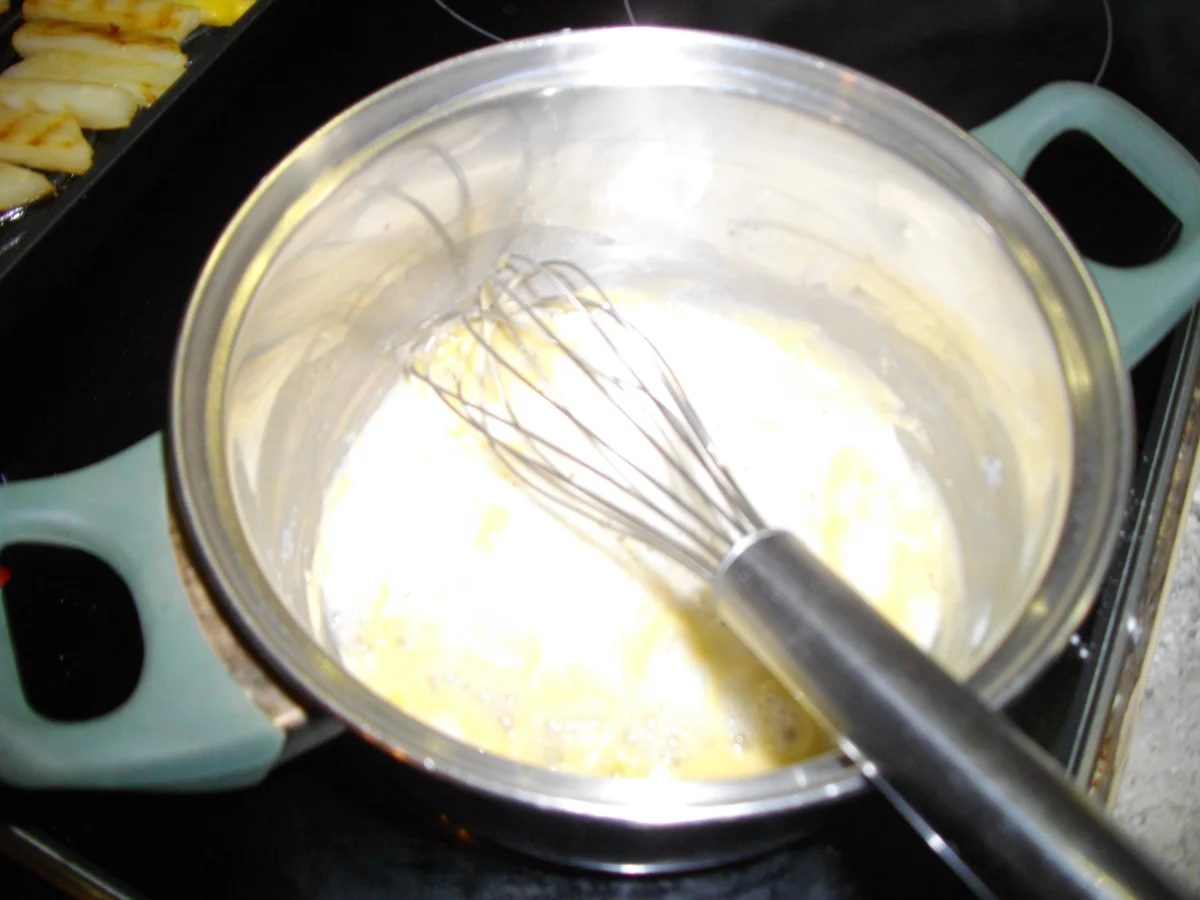 Rezept: Lammfilet im Blätterteig auf gebratenen Sprargel mit einer leichten Kräutersoße Bild Nr. 2660 Lammfilet im Blätterteig auf gebratenen Sprargel mit einer leichten Kräutersoße - Rezept - Bild Nr. 2660