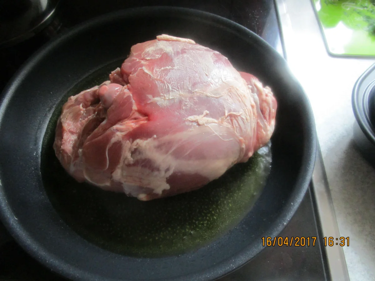 Lammkeule mit Tomatensauce - Rezept - Bild Nr. 2671