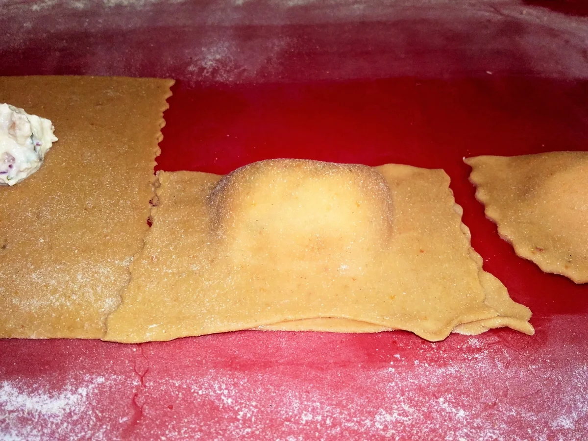 Selbstgemachte Ravioli mit Flusskrebs- Füllung - Rezept - Bild Nr. 2665