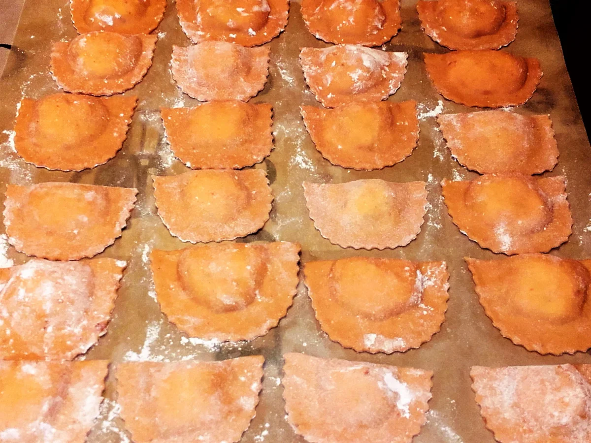 Selbstgemachte Ravioli mit Flusskrebs- Füllung - Rezept - Bild Nr. 2667