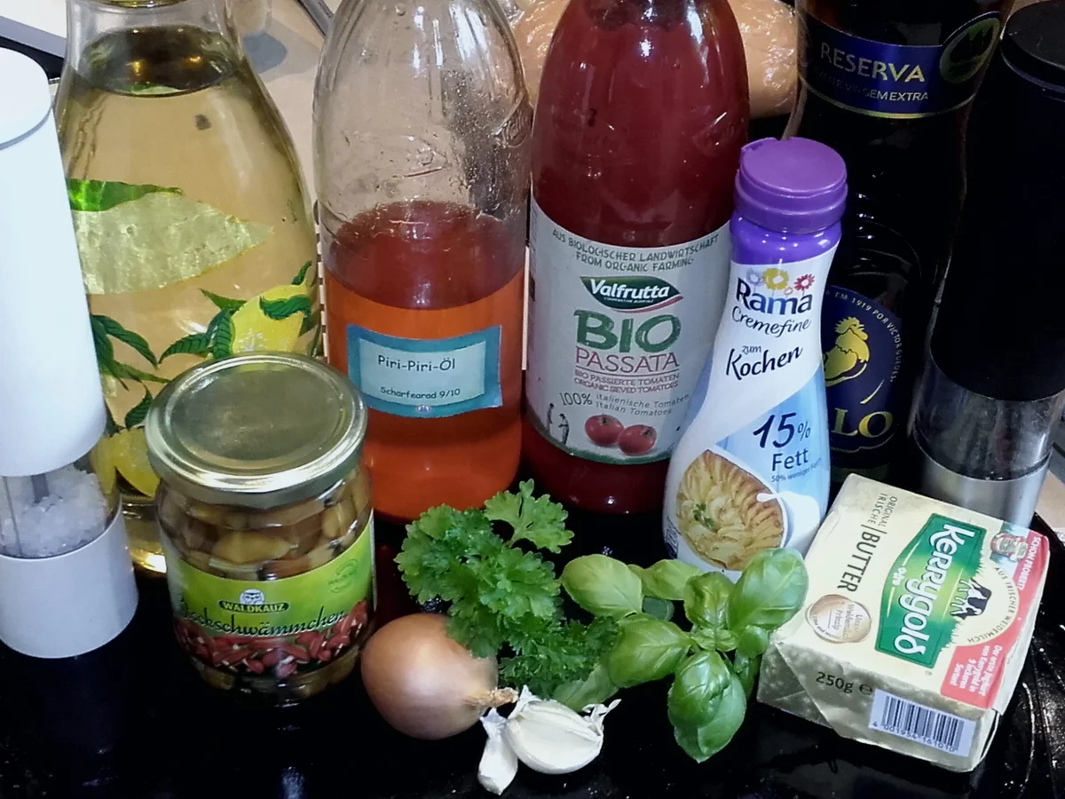 Selbstgemachte Ravioli mit Flusskrebs- Füllung - Rezept - Bild Nr. 2668