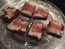 Rote Bete Brownies mit weißem Schokoladeguß - Rezept - Bild Nr. 2