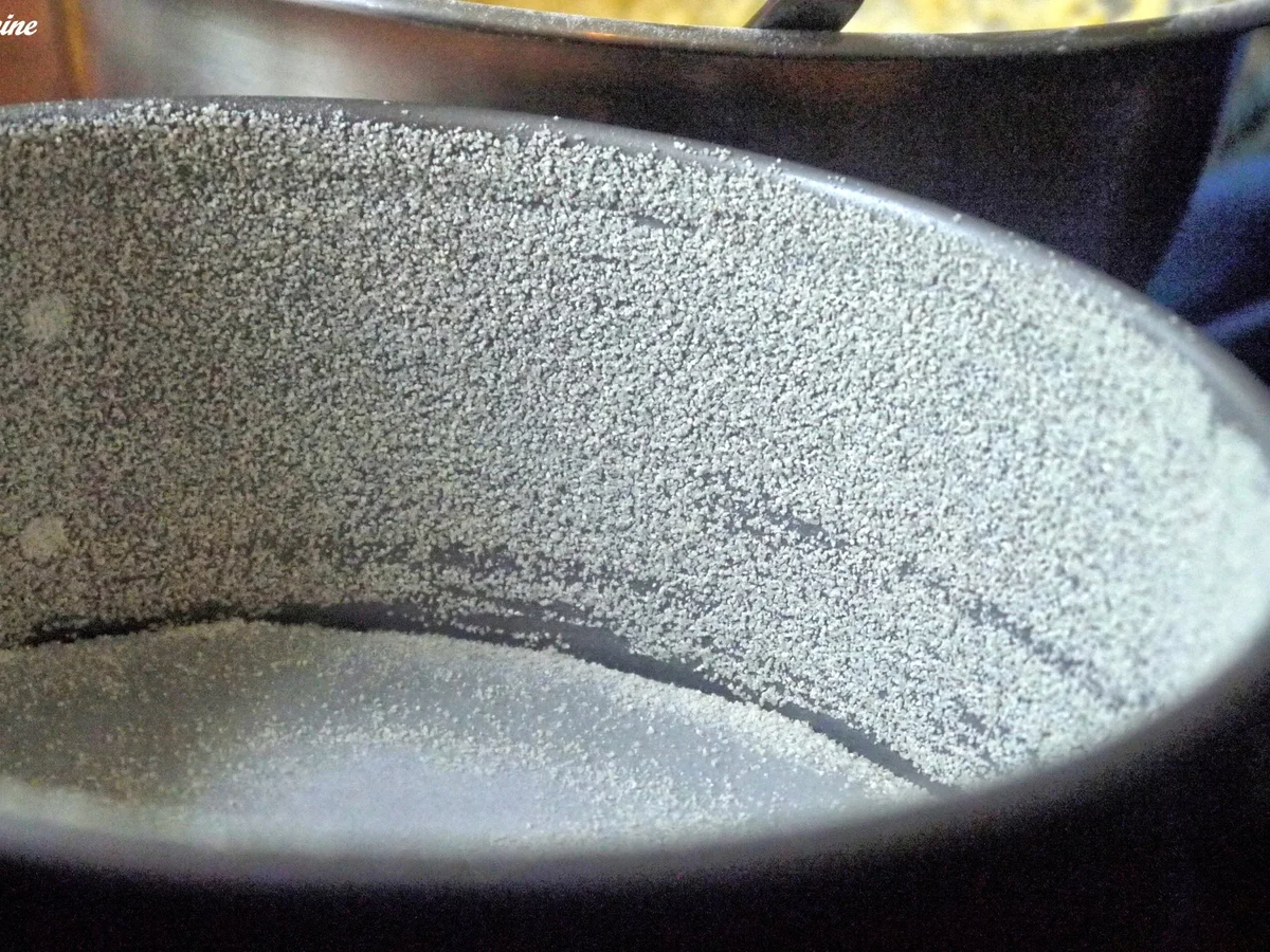 Rezept: Rhabarber-Mandelbaiser-Kuchen Bild Nr. 4 Rhabarber-Mandelbaiser-Kuchen - Rezept - Bild Nr. 4