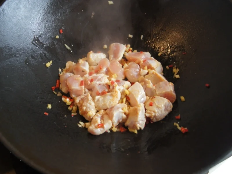 Rezept: Asiatisches-Hähnchenbrustfilet-Gulasch Bild Nr. 2679 Asiatisches-Hähnchenbrustfilet-Gulasch - Rezept - Bild Nr. 2679