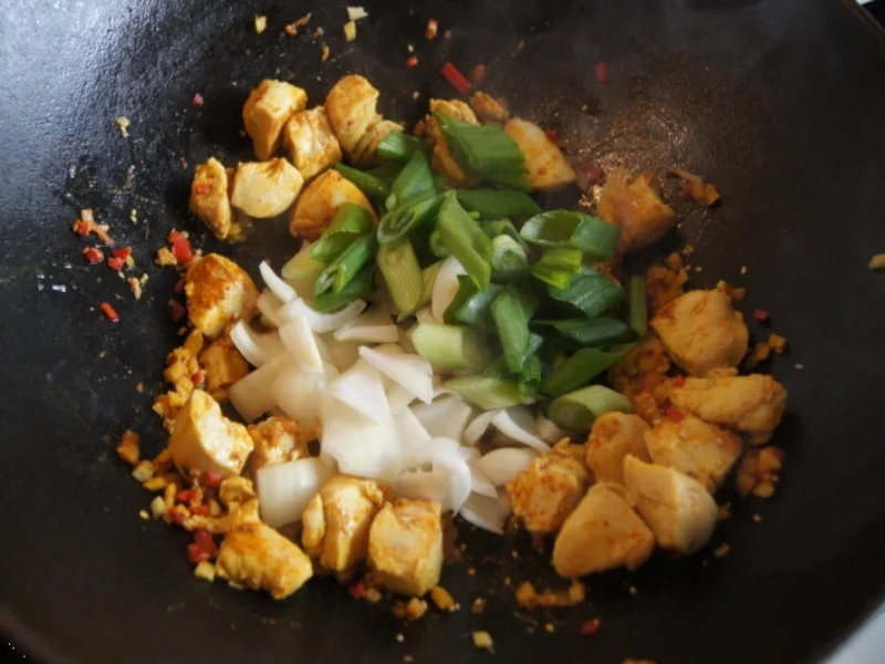 Rezept: Asiatisches-Hähnchenbrustfilet-Gulasch Bild Nr. 2687 Asiatisches-Hähnchenbrustfilet-Gulasch - Rezept - Bild Nr. 2687