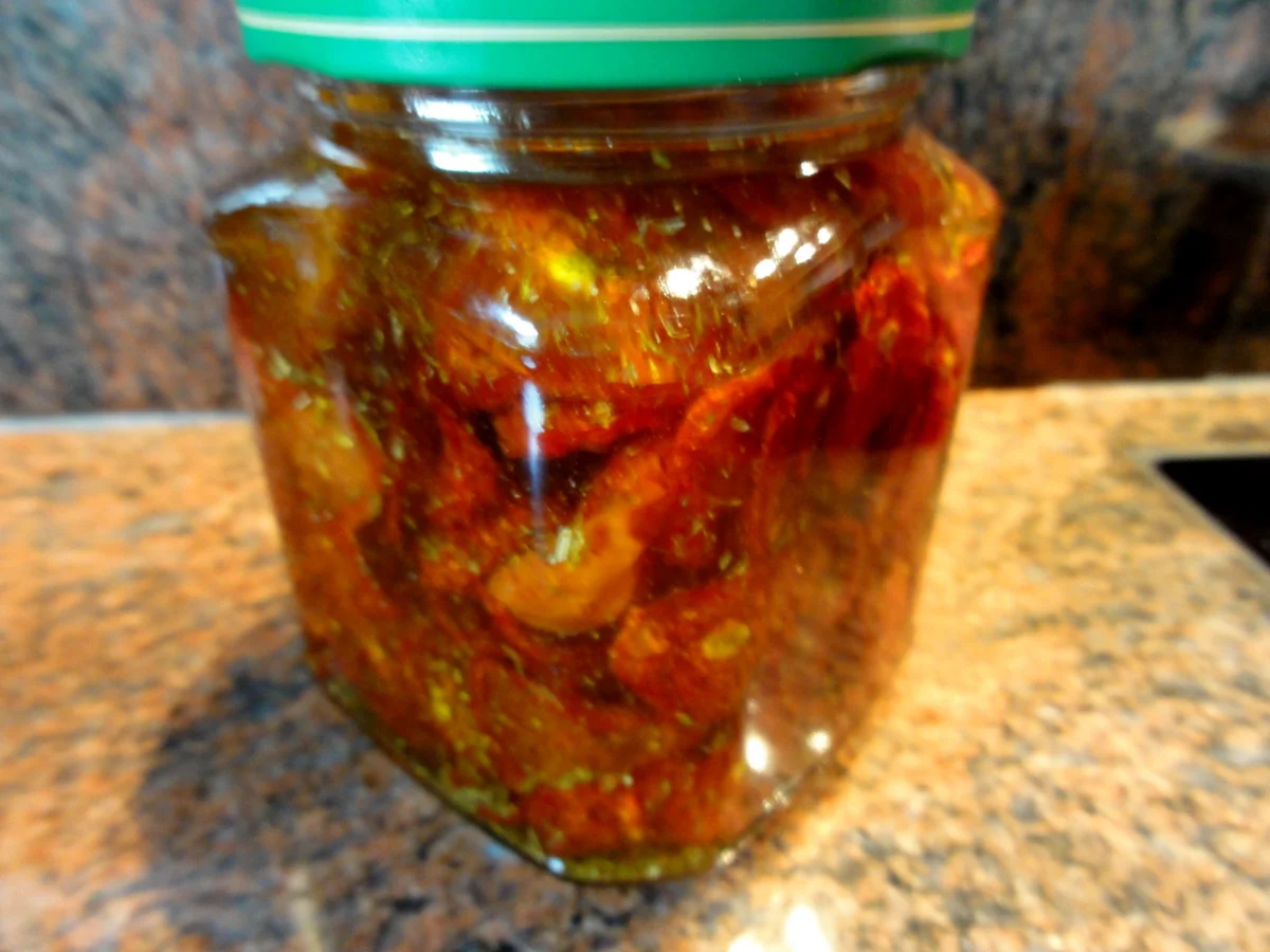 Rezept: Diverses: CHERRY - TOMATEN; getrocknet + eingelegt Bild Nr. 2684 Diverses: CHERRY - TOMATEN; getrocknet + eingelegt - Rezept - Bild Nr. 2684