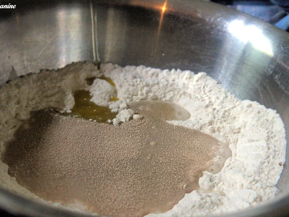 Rezept: Flammkuchen mit grünem Spargel und rosa Pfefferbeeren und Schwarzwälder Schinken Bild Nr. 2693 Flammkuchen mit grünem Spargel und rosa Pfefferbeeren und Schwarzwälder Schinken - Rezept - Bild Nr. 2693