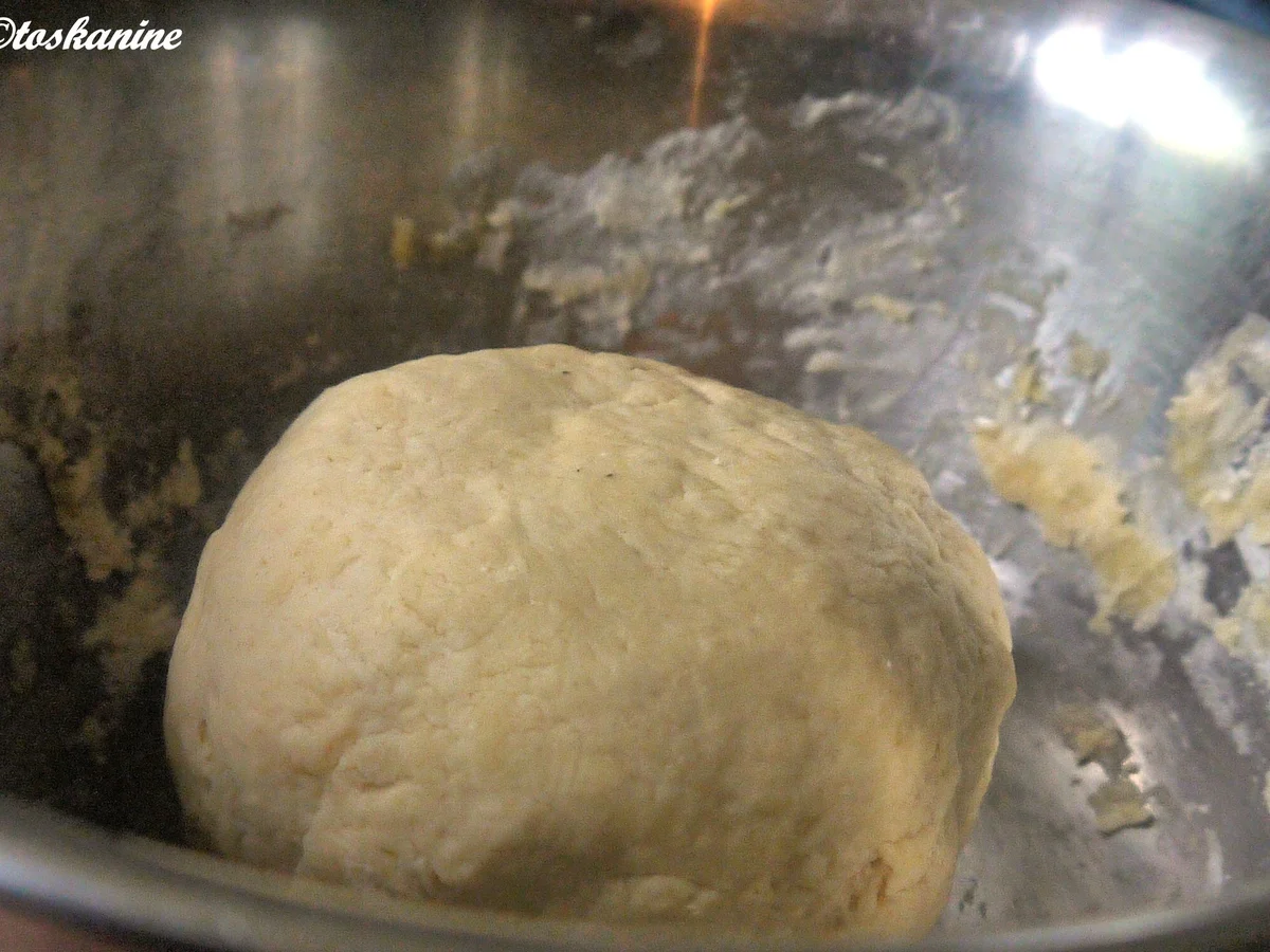 Rezept: Flammkuchen mit grünem Spargel und rosa Pfefferbeeren und Schwarzwälder Schinken Bild Nr. 2693 Flammkuchen mit grünem Spargel und rosa Pfefferbeeren und Schwarzwälder Schinken - Rezept - Bild Nr. 2693