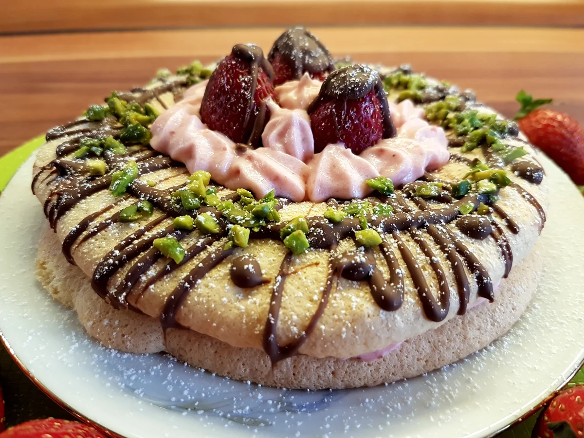 Rezept: Mazu12-Dünner Biskuitboden mit Erdbeer und Joghurt Bild Nr. 2687 Mazu12-Dünner Biskuitboden mit Erdbeer und Joghurt - Rezept - Bild Nr. 2687