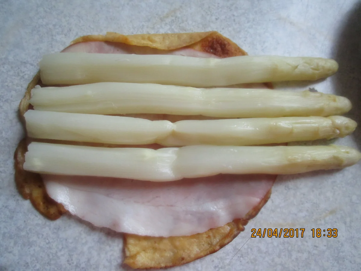 Rezept: Spargel-Schinken-Pfannkuchen mit Käse überbacken Bild Nr. 2712 Spargel-Schinken-Pfannkuchen mit Käse überbacken - Rezept - Bild Nr. 2712