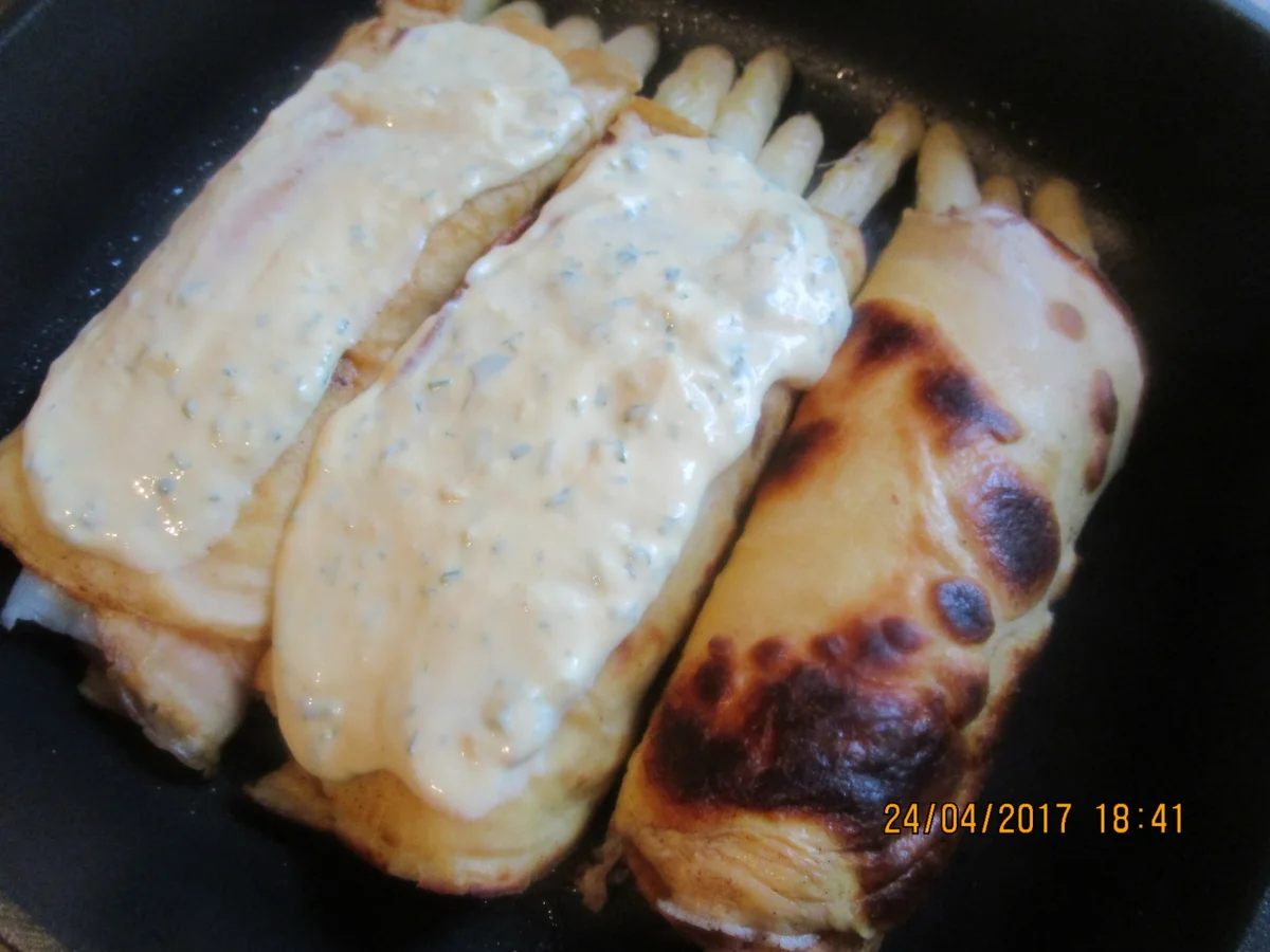 Rezept: Spargel-Schinken-Pfannkuchen mit Käse überbacken Bild Nr. 2714 Spargel-Schinken-Pfannkuchen mit Käse überbacken - Rezept - Bild Nr. 2714