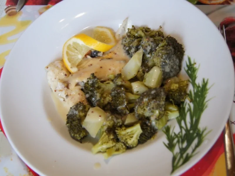 Rezept: Panfisch mit Brokkoli und Honig-Senf-Sauce Bild Nr. 2701 Panfisch mit Brokkoli und Honig-Senf-Sauce - Rezept - Bild Nr. 2701