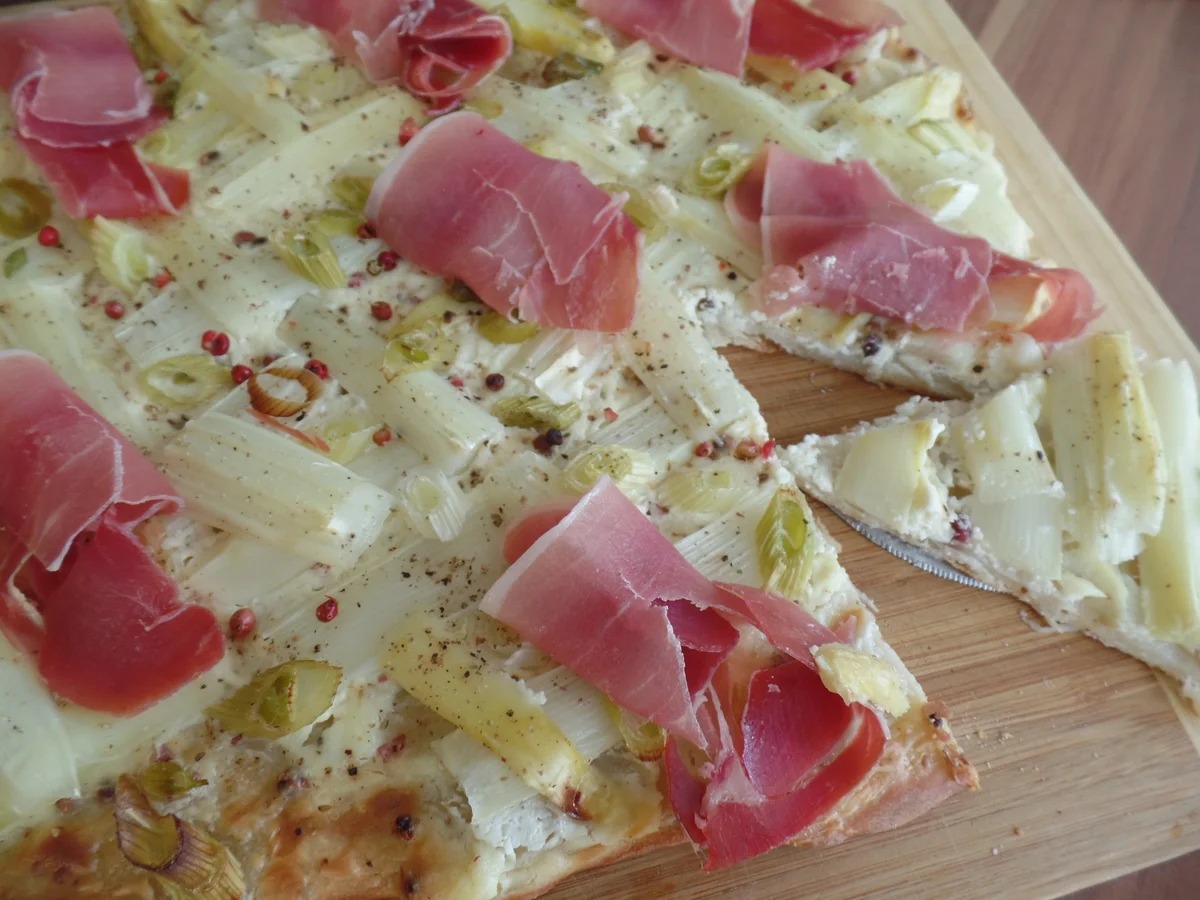 Spargel-Flammkuchen - Rezept - Bild Nr. 2695