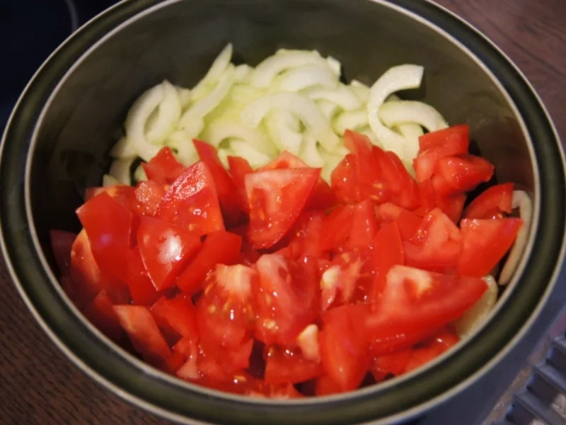 Rezept: Tomaten-Gurken-Salat mit Honig-Balsamico-Vinaigrette Bild Nr. 2698 Tomaten-Gurken-Salat mit Honig-Balsamico-Vinaigrette - Rezept - Bild Nr. 2698