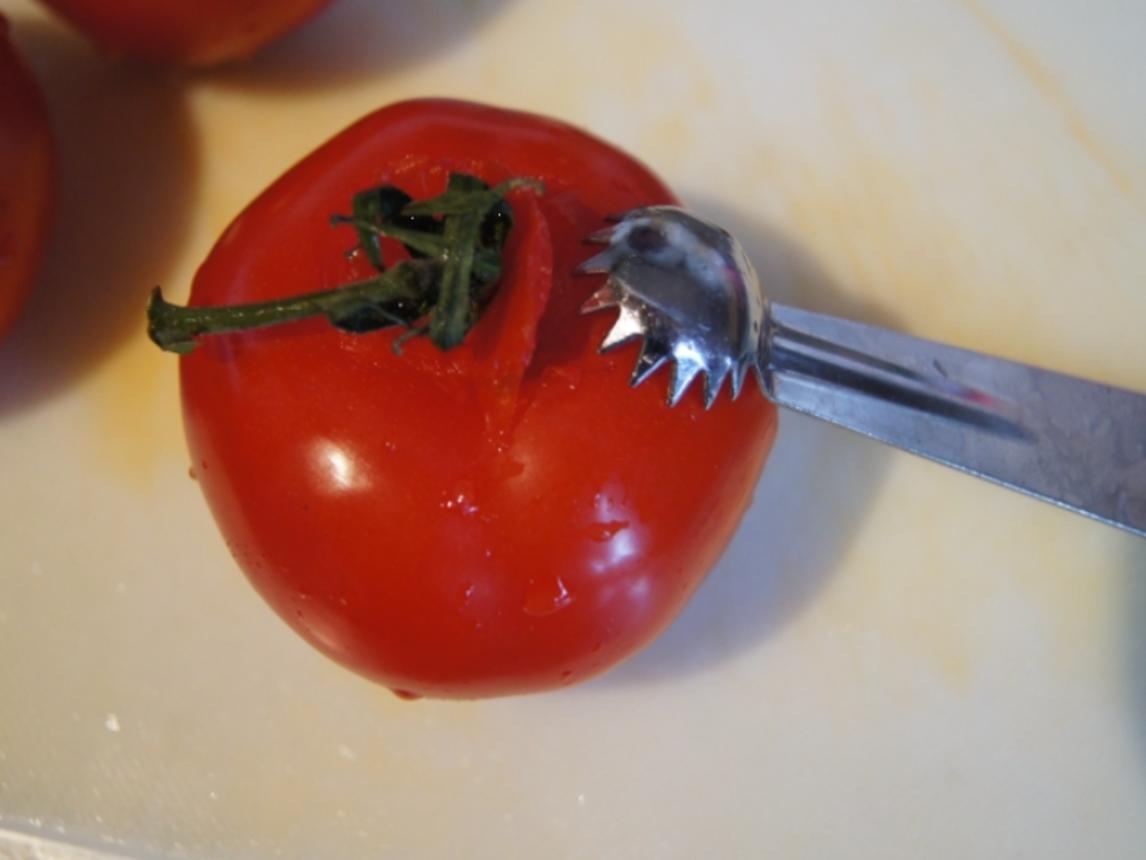 Tomaten-Gurken-Salat mit Honig-Balsamico-Vinaigrette - Rezept