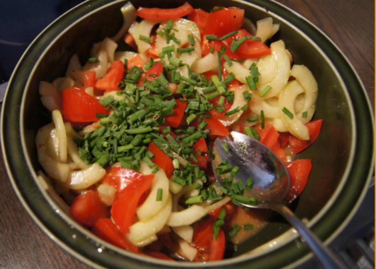 Tomaten-Gurken-Salat mit Honig-Balsamico-Vinaigrette - Rezept - Bild Nr. 2700