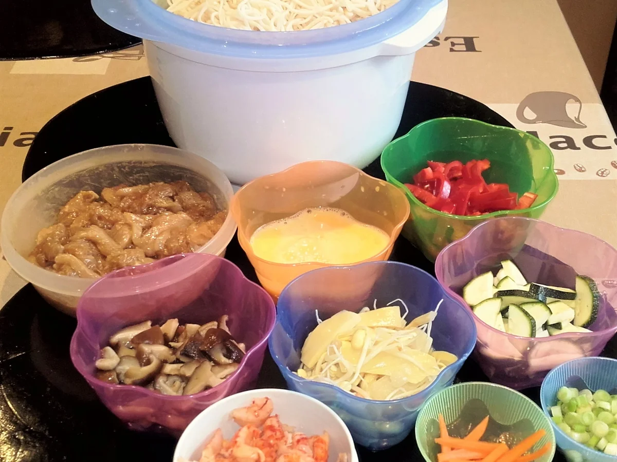 Gebratene Nudeln mit Hähnchenfleisch & Gemüse... aus dem Wok - Rezept - Bild Nr. 2706