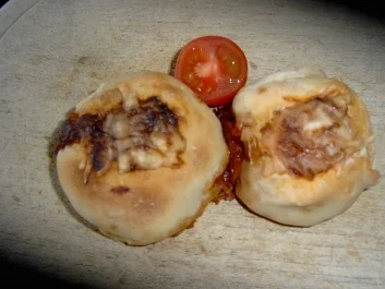 Snack: Pizzabällchen mit Kabanossi und Käse - Rezept - Bild Nr. 3