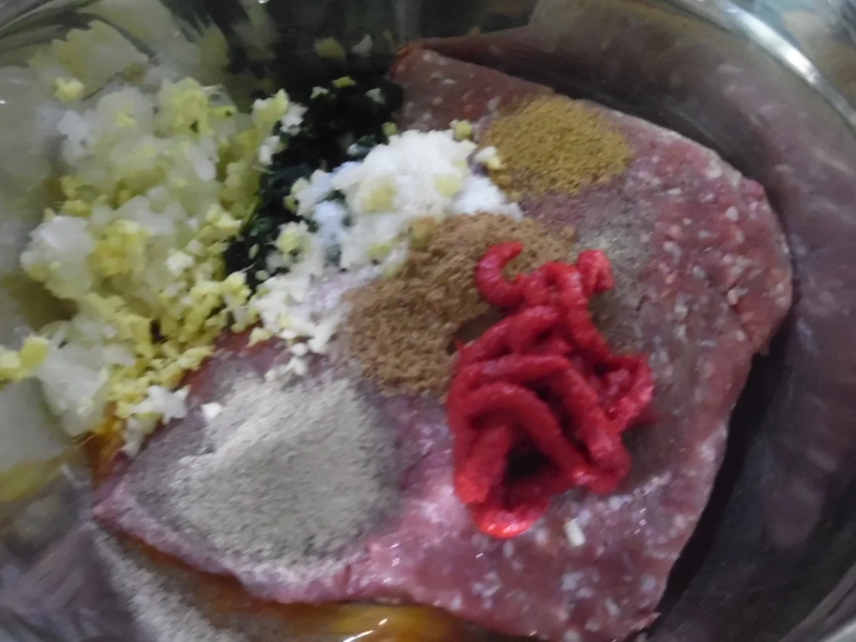 Rezept: Hackbällchen in Wok-Gemüse, asiatisch-scharf Bild Nr. 2721 Hackbällchen in Wok-Gemüse, asiatisch-scharf - Rezept - Bild Nr. 2721