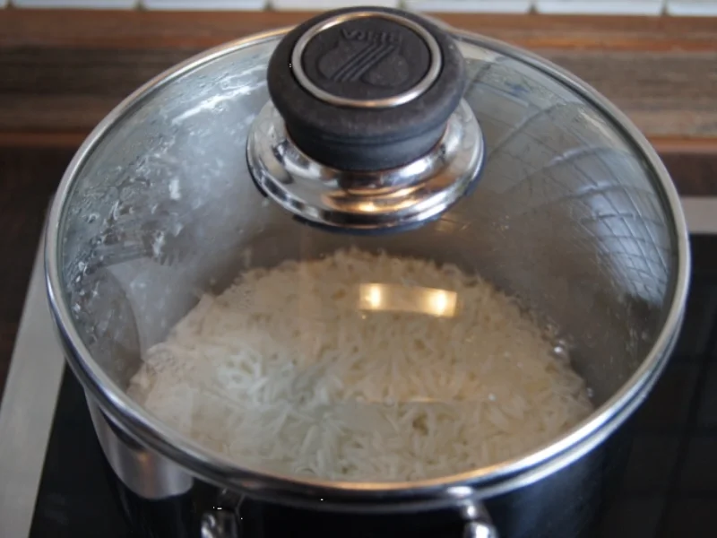 Rezept: Putenbrustfilet mit Zuckerschoten und Bärlauch-Reis Bild Nr. 2742 Putenbrustfilet mit Zuckerschoten und Bärlauch-Reis - Rezept - Bild Nr. 2742