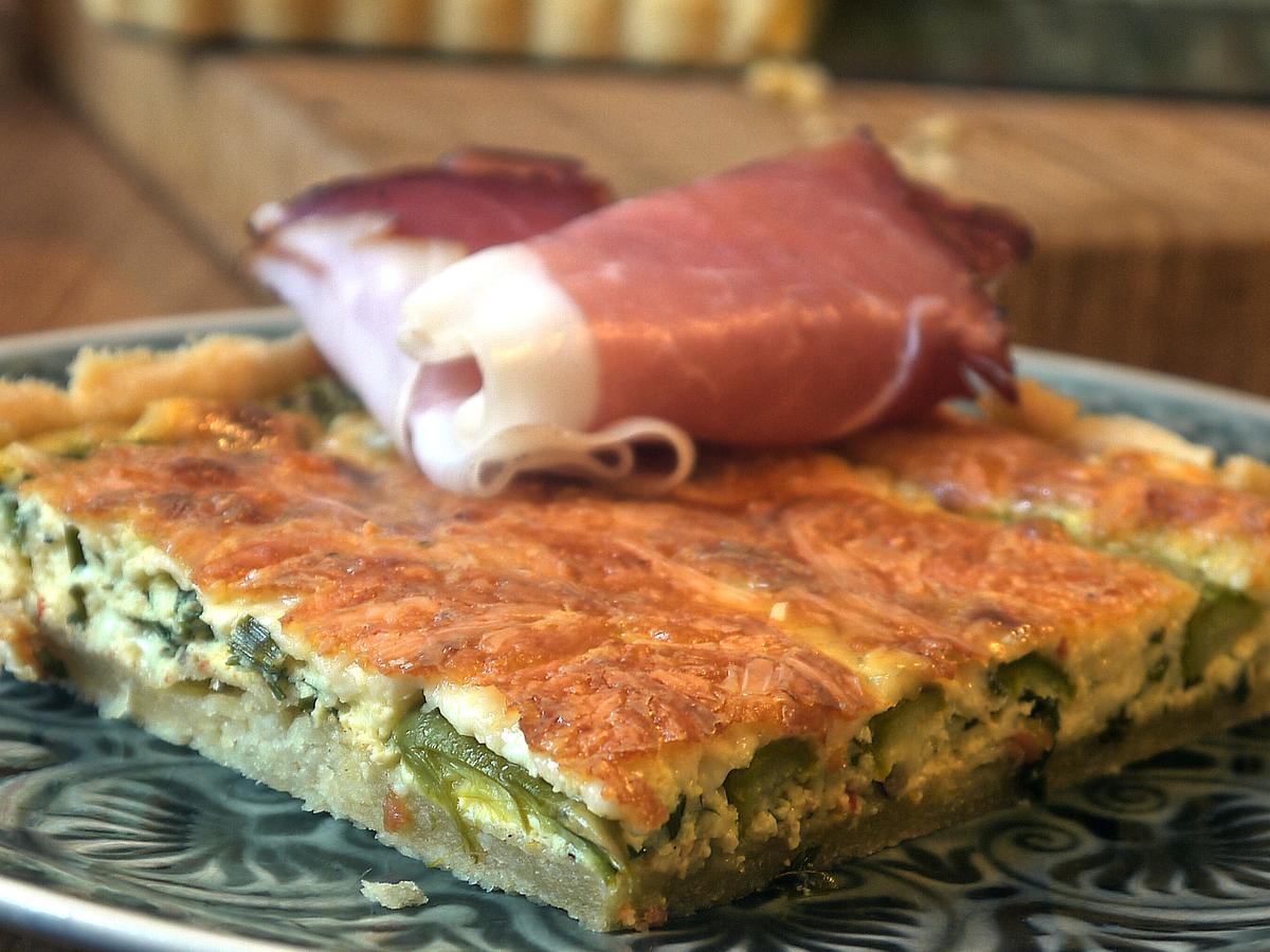 Quiche mit grünem Spargel - Rezept mit Bild - kochbar.de