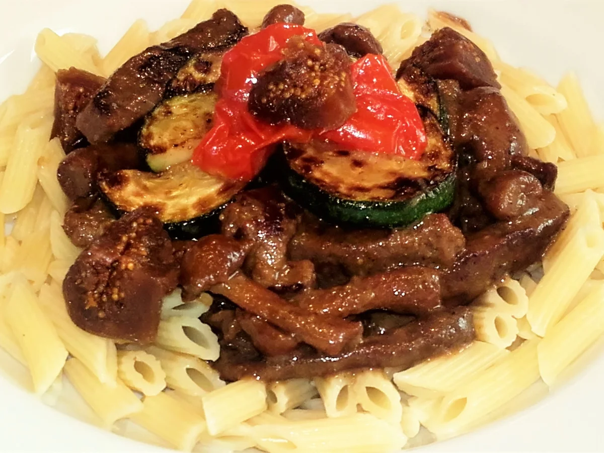 Rindersteakstreifen mit Feigen an Gorgonzola-Sauce - Rezept - Bild Nr. 2786