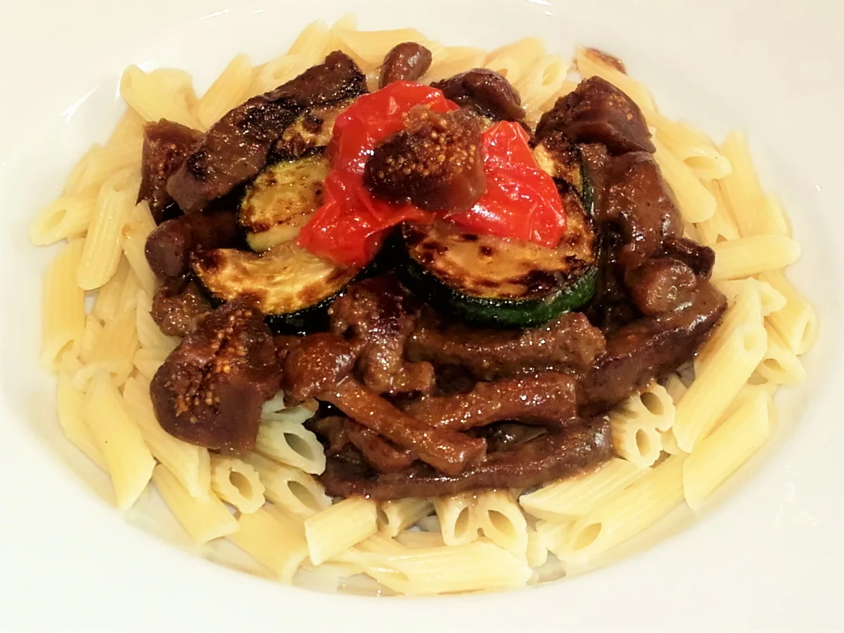 Rindersteakstreifen mit Feigen an Gorgonzola-Sauce - Rezept - Bild Nr. 2788