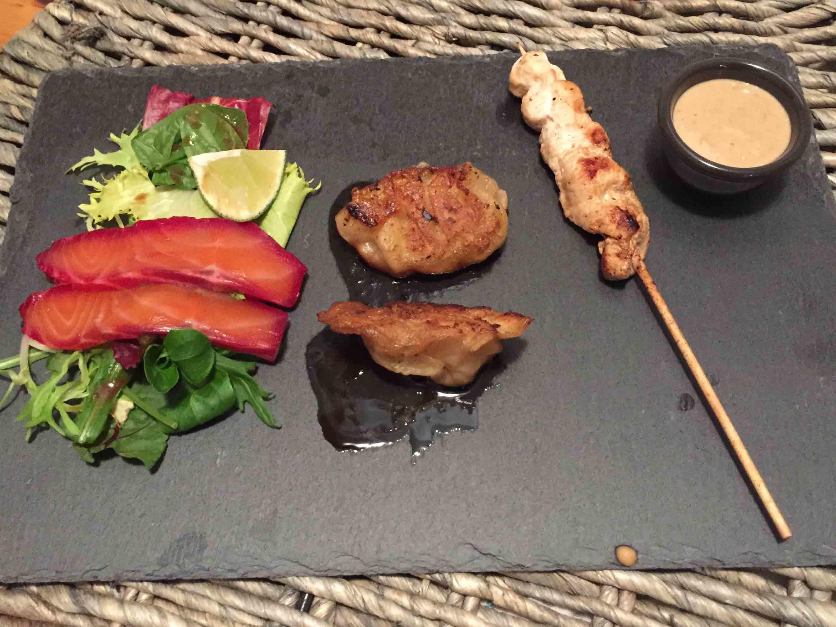 Bilder für TOKYO TO GO – Gyoza | gebeizter Lachs | Satay-Spieß - Rezept