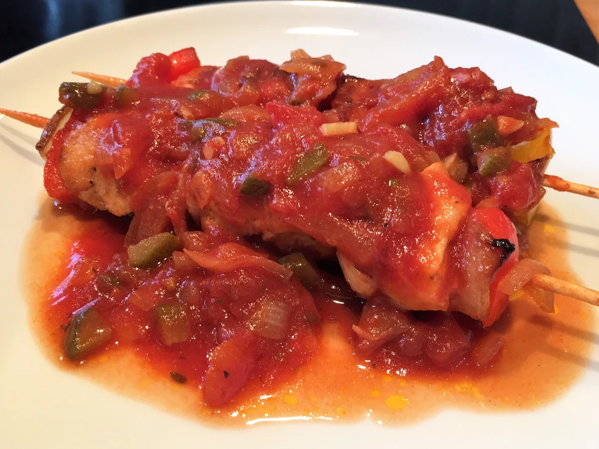 Schaschlik vom Hühnchen mit pikanter Sauce - Rezept - Bild Nr. 2788