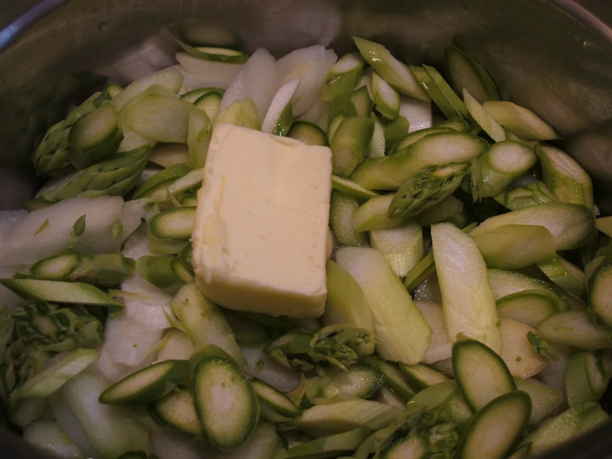 Suppen: Spargelcremesuppe, die 493igste - Rezept - Bild Nr. 2789