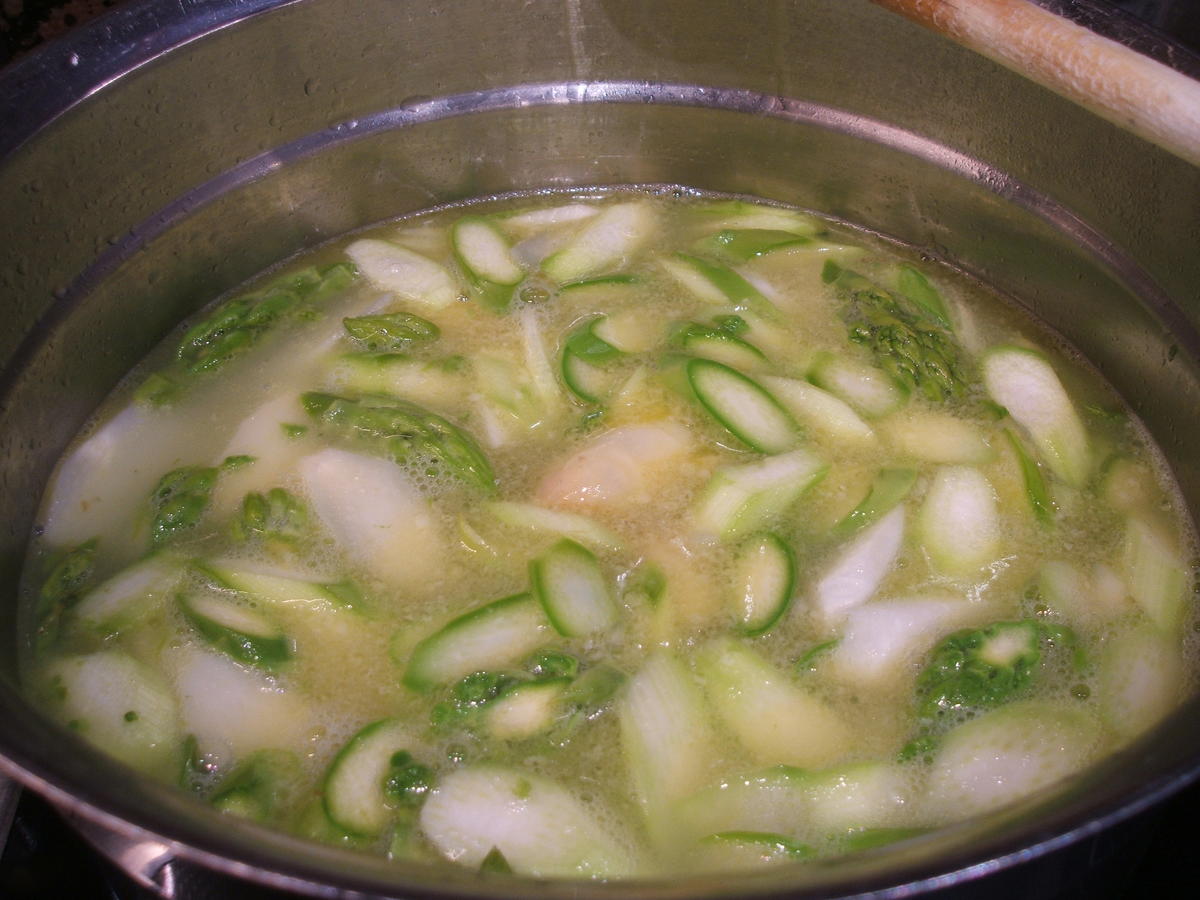 Suppen: Spargelcremesuppe, die 493igste - Rezept - Bild Nr. 2790
