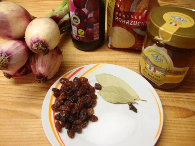 Rezept: "Marmellata di Cipolla Rosse di Tropea" Bild Nr. 2791 "Marmellata di Cipolla Rosse di Tropea" - Rezept - Bild Nr. 2791