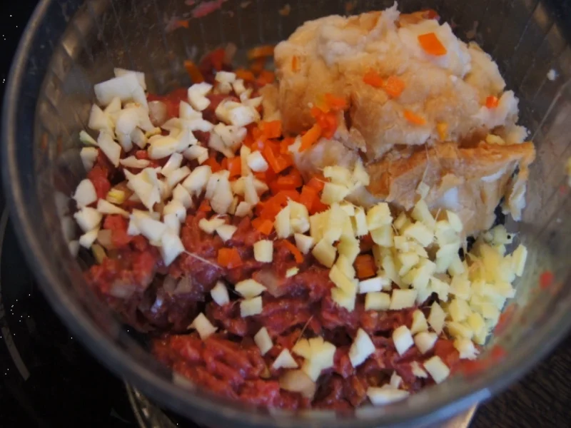 Rezept: Schabemett-Frikadellen mit Karamellisierten-Möhren Bild Nr. 2793 Schabemett-Frikadellen mit Karamellisierten-Möhren - Rezept - Bild Nr. 2793