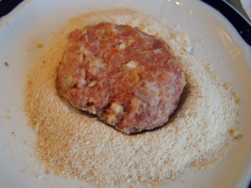 Rezept: Schabemett-Frikadellen mit Karamellisierten-Möhren Bild Nr. 2794 Schabemett-Frikadellen mit Karamellisierten-Möhren - Rezept - Bild Nr. 2794