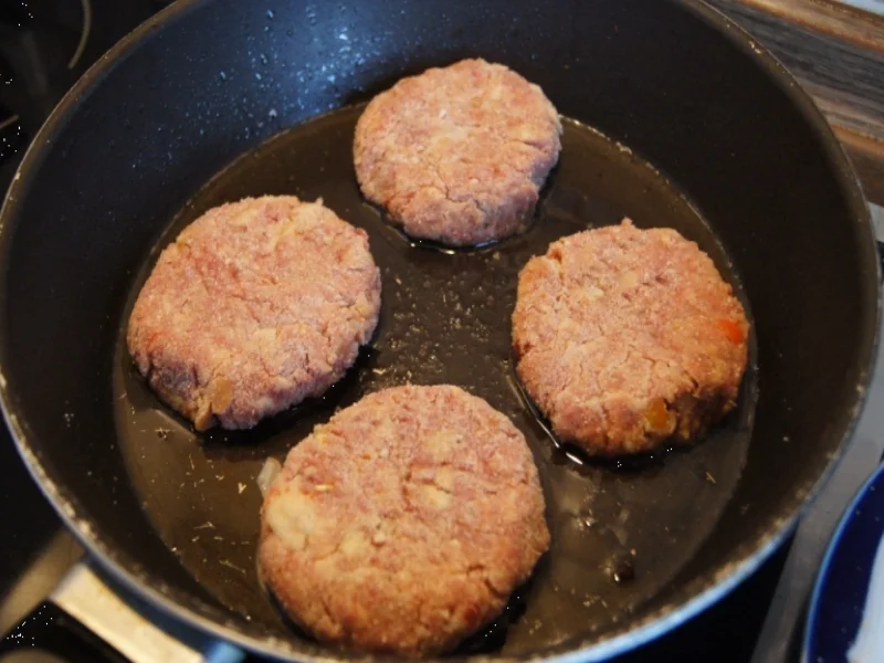 Rezept: Schabemett-Frikadellen mit Karamellisierten-Möhren Bild Nr. 2795 Schabemett-Frikadellen mit Karamellisierten-Möhren - Rezept - Bild Nr. 2795