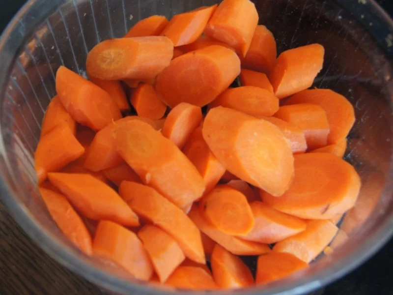 Rezept: Schabemett-Frikadellen mit Karamellisierten-Möhren Bild Nr. 2797 Schabemett-Frikadellen mit Karamellisierten-Möhren - Rezept - Bild Nr. 2797