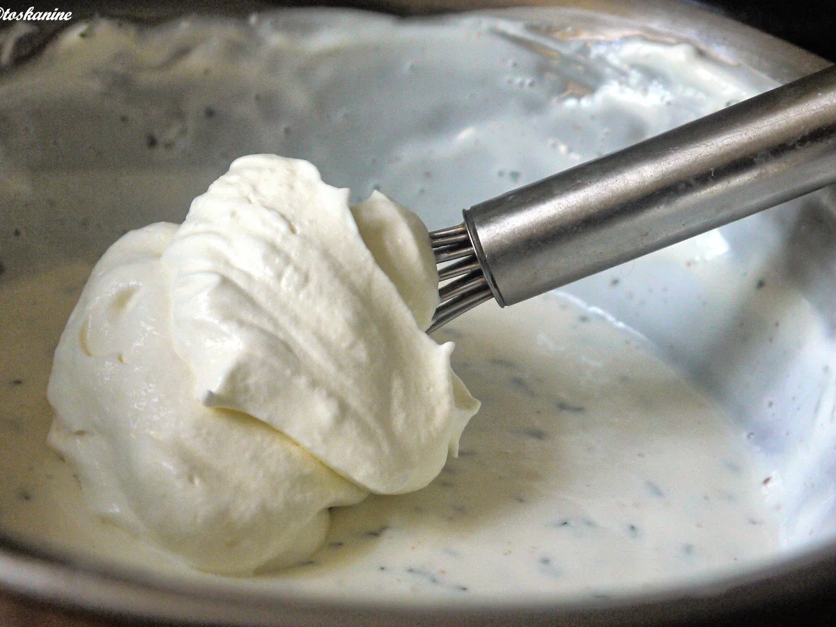 Quark-Sahne-Rhabarber-Törtchen - Rezept - Bild Nr. 8