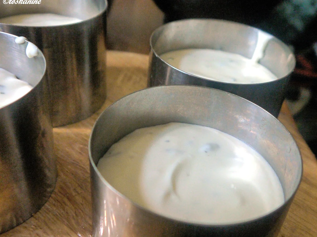 Quark-Sahne-Rhabarber-Törtchen - Rezept - Bild Nr. 9