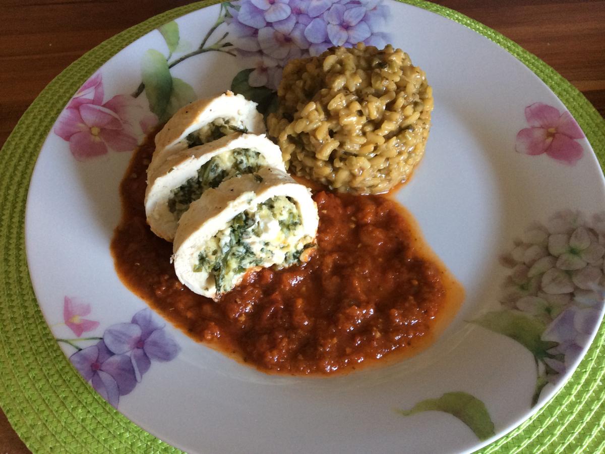 H Hnchenroulade Mit Rucola Und Schafsk Se Rezept Kochbar De