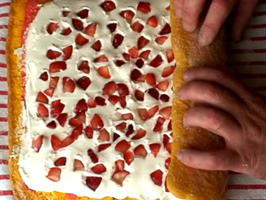 Mazu12 Erdbeer-Quark-Biskuitrolle Rezept - Rezept - Bild Nr. 2802